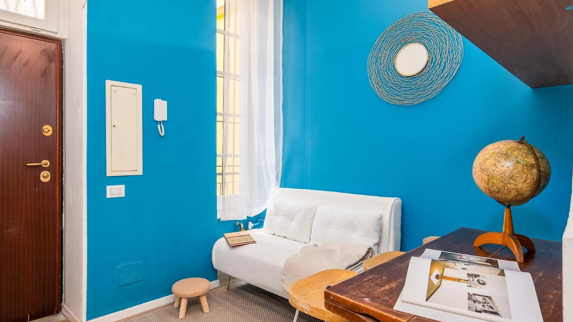 Elegant And Stylish Design Apartments In Brera Near The Metro Milán