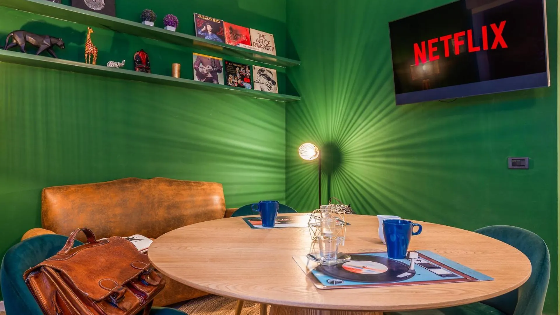 Elegant And Stylish Design Apartments In Brera Near The Metro Milán