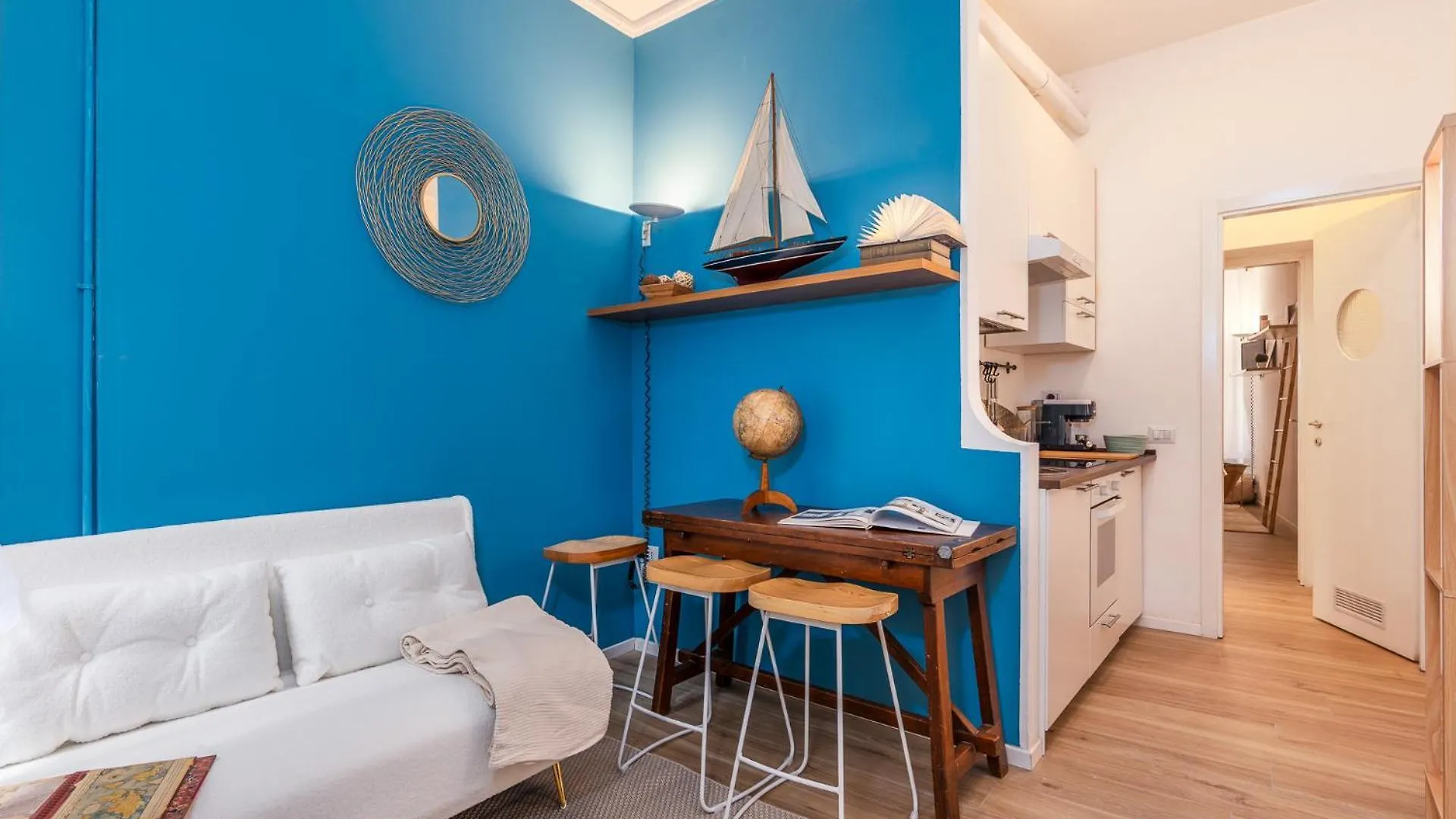 Elegant And Stylish Design Apartments In Brera Near The Metro Mediolan